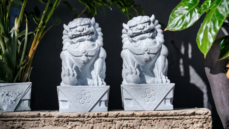 Foo Dogs Chinese Statue - Garden Sculpture Decor